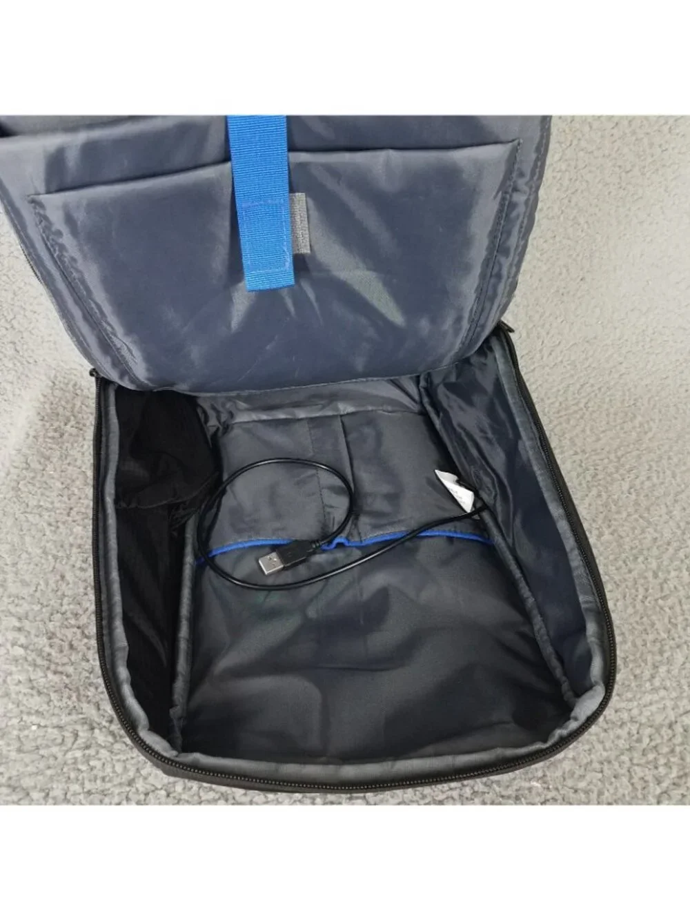 VGoal Sling Pack Bag USB Charging Port  Adult Black Travel Nylon Laptop Sleeve